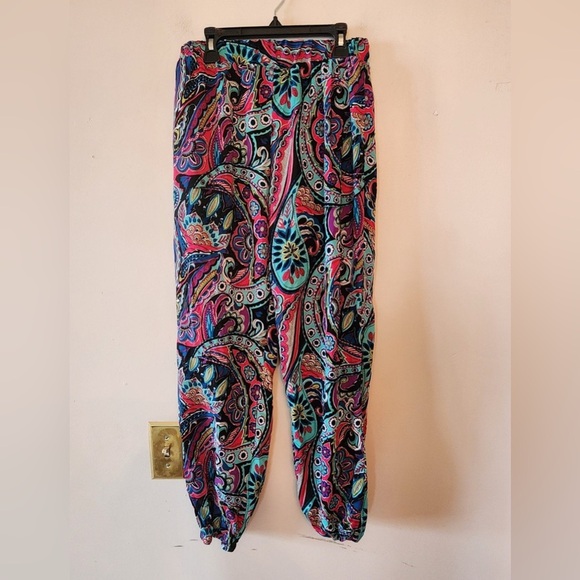 Ambience Apparel Women’s pants size small - Picture 1 of 3